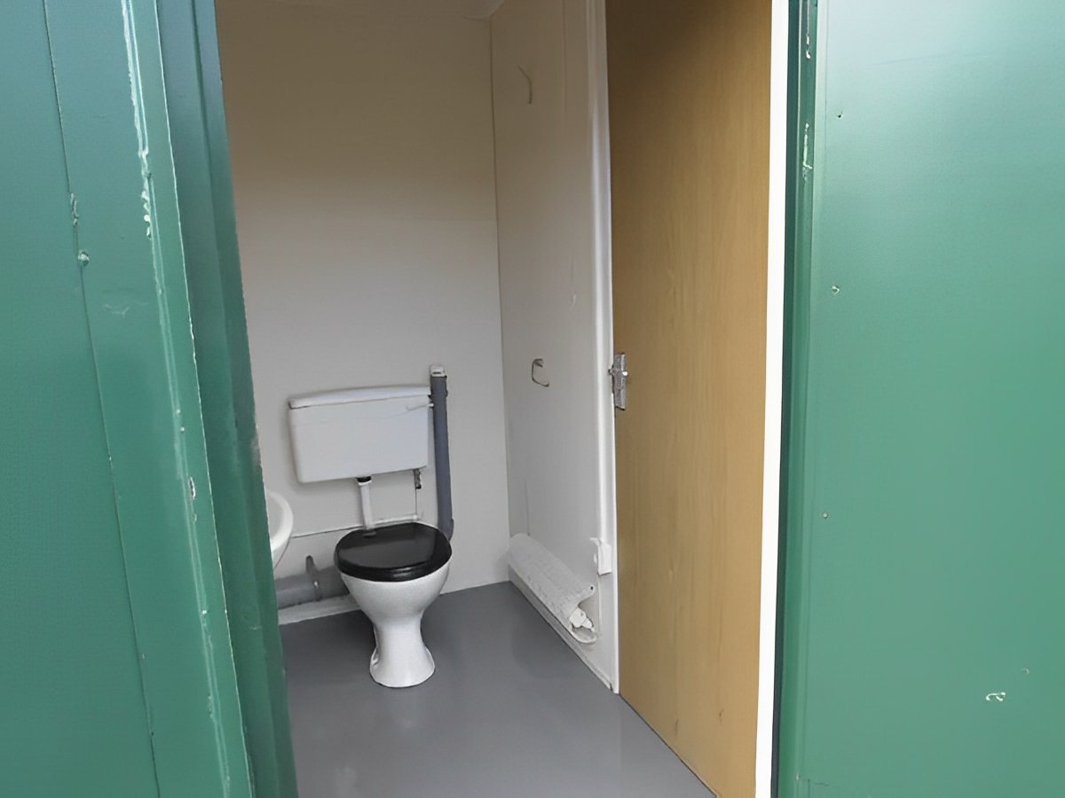 2+1 Steel Toilet Cabin 12Ft x 9Ft - Image 4
