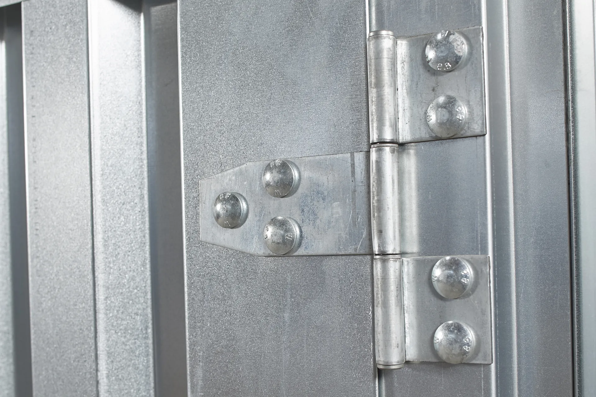 (2m) Flat Pack Metal Store - Image 2