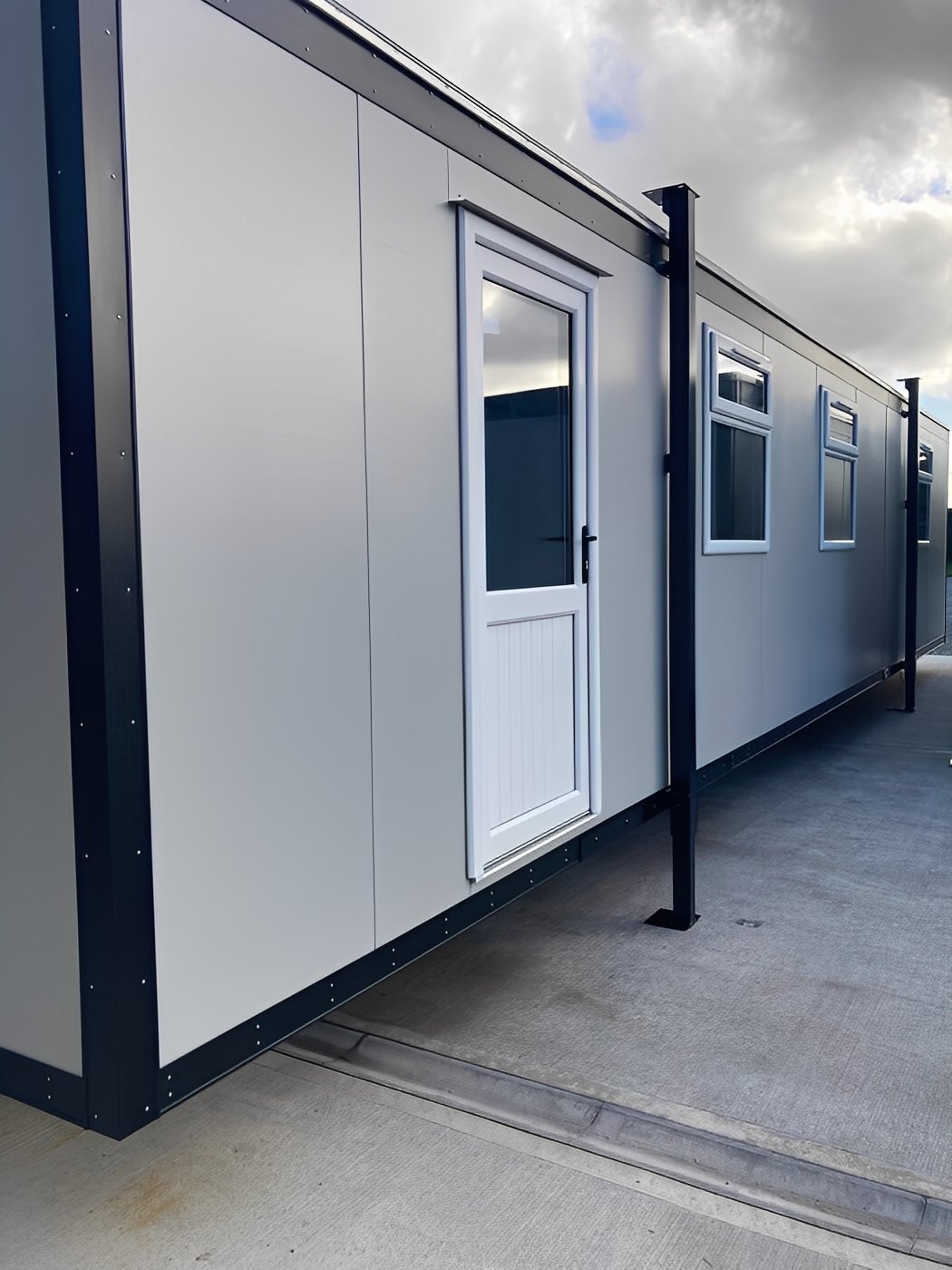 40Ft x 10Ft Jackleg Office Cabin - Image 6