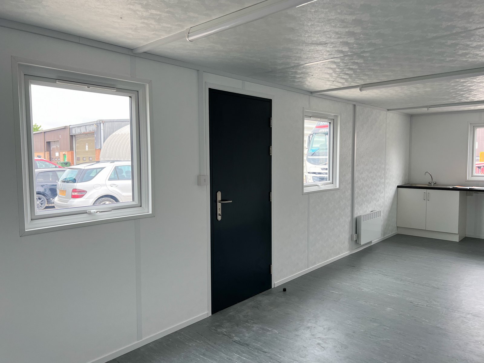 32Ft x 10Ft Jackleg Plastisol Office Cabin - Image 9