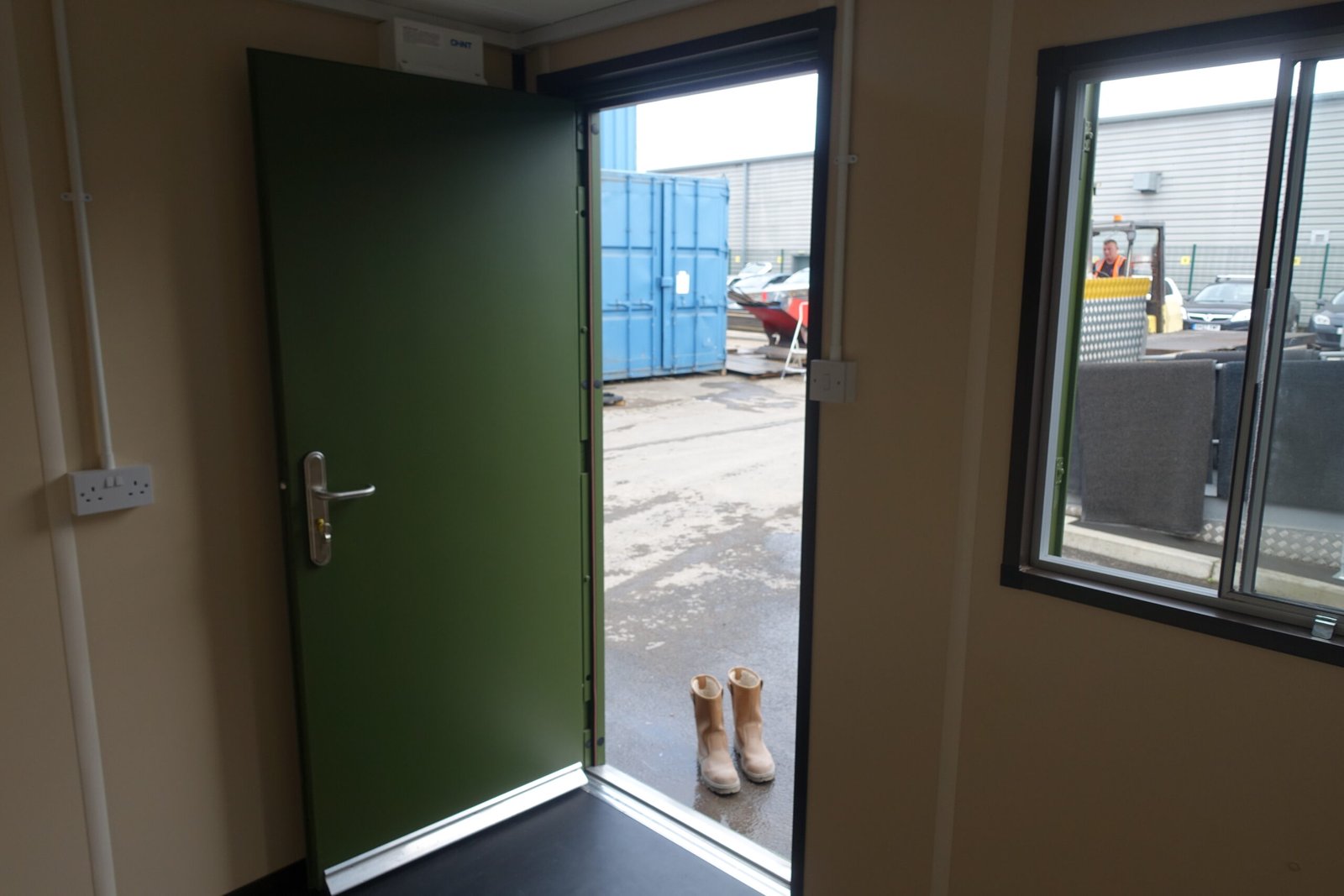 10ft Accommodation Container - Image 5