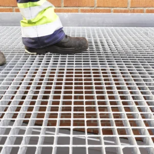 20Ft X 8Ft Open Mesh Floor Bunded Store