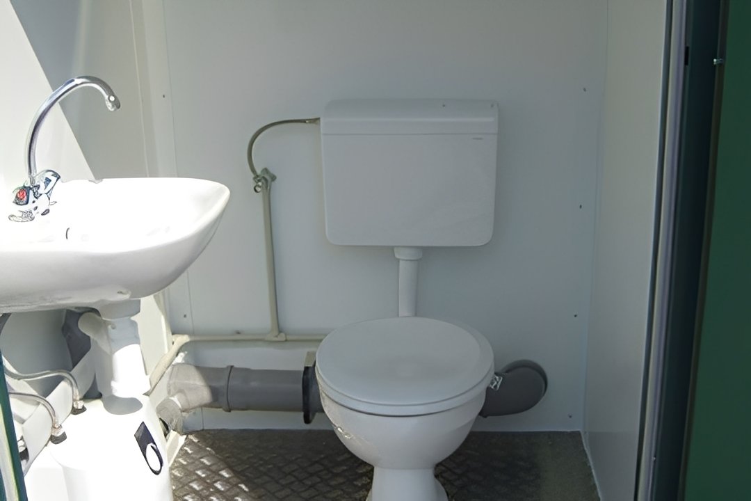 1+1 Double Mains Toilet 8Ft x 5Ft (Green) - Image 15