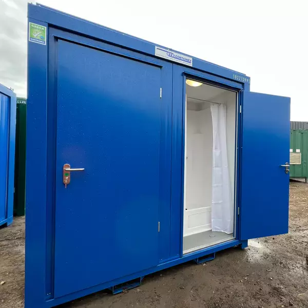 8Ft x 5Ft Mains Toilet/Shower - Image 8