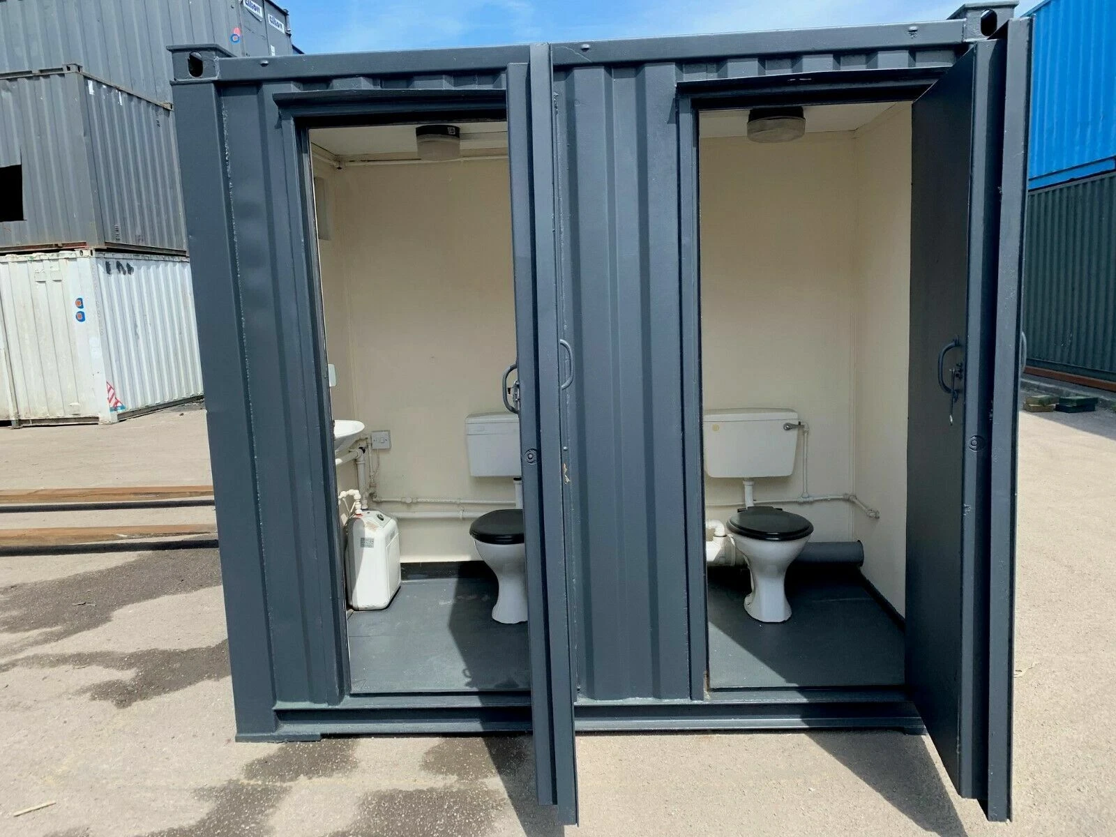 6 Steel Toilet Cabin 24Ft x 9Ft - Image 6