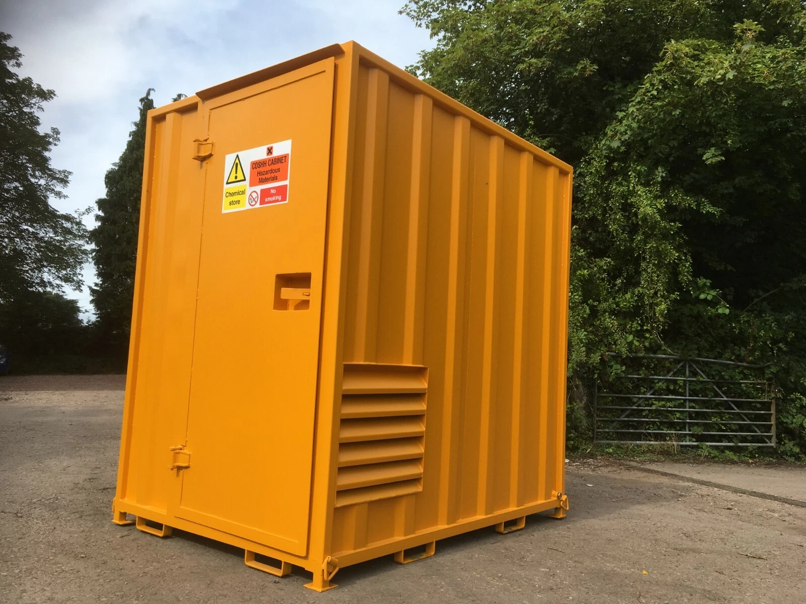 7ft x 5ft (2.2m x 1.6m) Secure Walk In Steel Chem store/Hazardous Material Store - Image 7