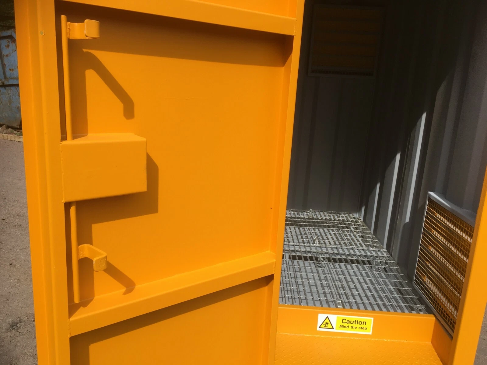 7ft x 5ft (2.2m x 1.6m) Secure Walk In Steel Chem store/Hazardous Material Store - Image 5